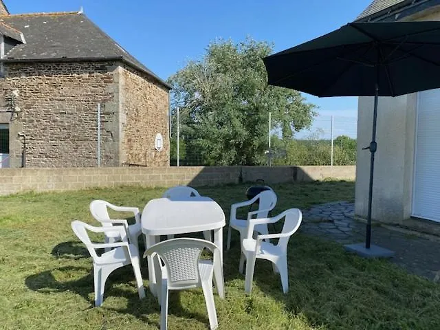 Holiday home Maison Romero Plenee-Jugon